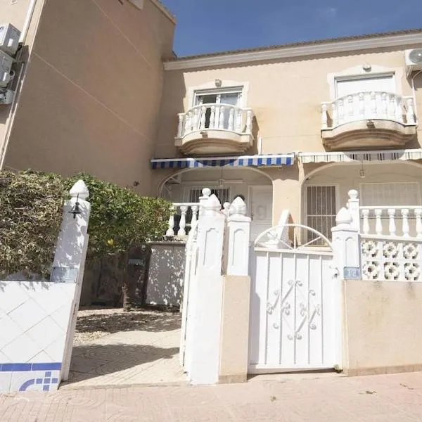 The Triana Townhouse, hotel v destinácii Ciudad Quesada