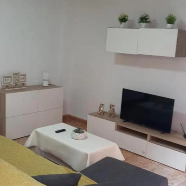 PARRA HOME y Garaje, Algemesi Home, hotel in Algemesí