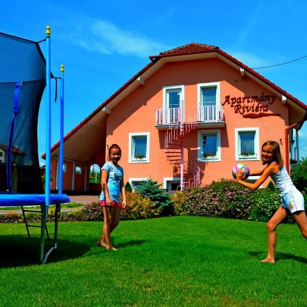 Apartmány Riviéra & Vila Deluxe Liptov Bešeňová, hotel in Ružomberok