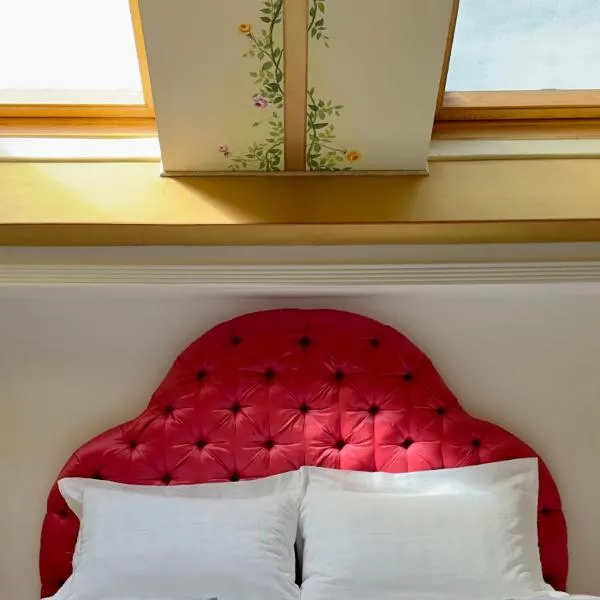 L'échelle Rouge, hotel v Cannes