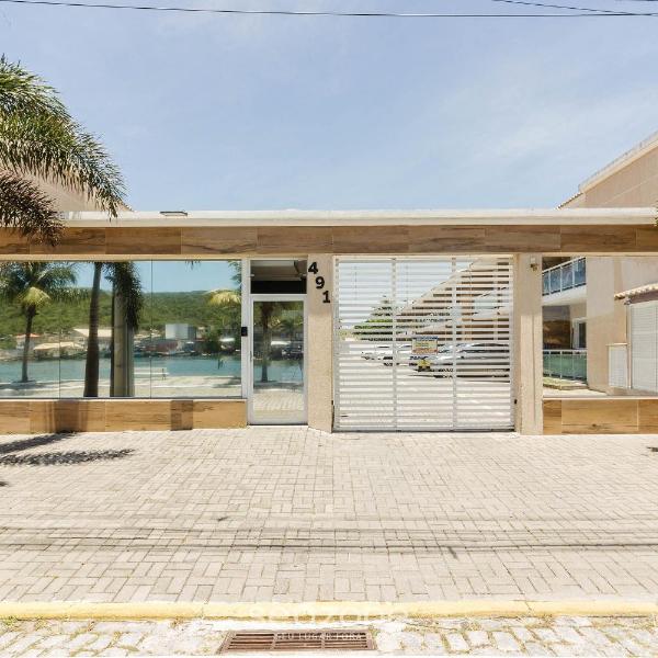 Condomínio a beira do Canal de Cabo Frio - CFR