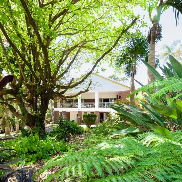 Summer Place Guest House, hótel í Port Edward
