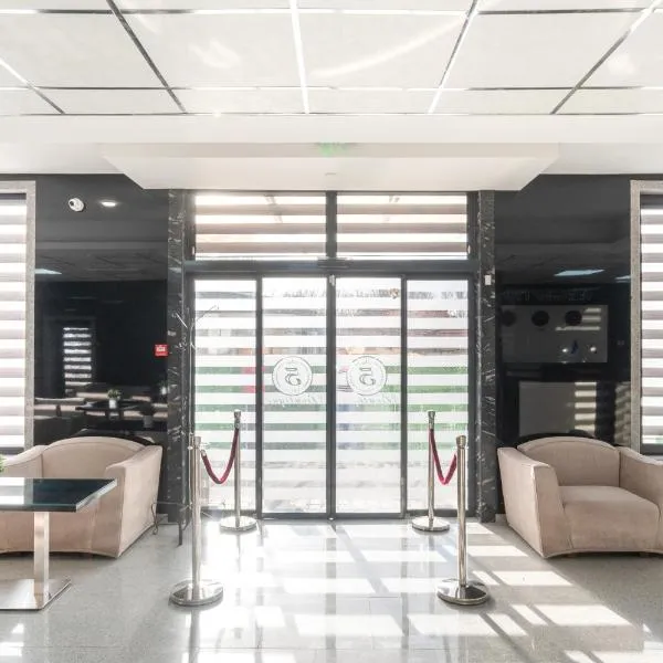 Hotel Boutique 5 - Free parking - Free breakfast - Free internet - EVSE, hotel em Sófia
