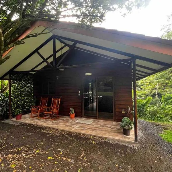 Casa Colibrí, hotel v destinaci Tilarán