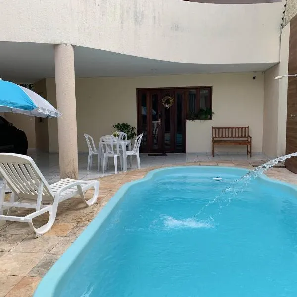 Casa 3 suítes com piscina: Parnamirim'de bir otel
