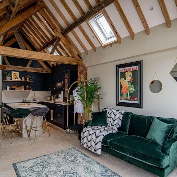 Luxury private FARM BARN, Airport, NEC, hotell sihtkohas Over Whitacre