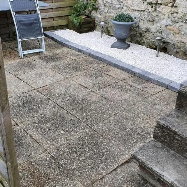 Petite maisonnette, hotel v destinaci Pont-Sainte-Maxence