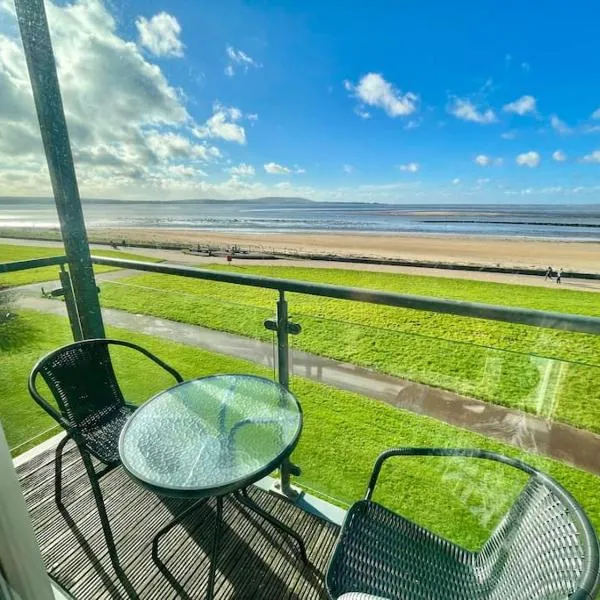 Beachfront Bliss with Spectacular Views, hotell i Llanelli