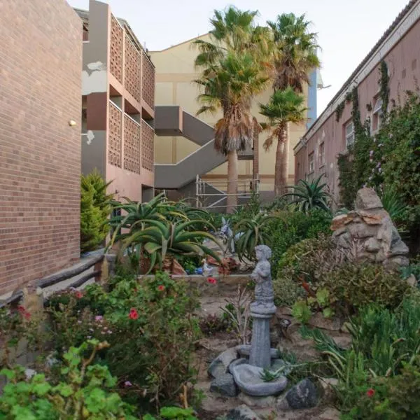 OceanLife Guesthouse and Restaurant Lüderitz, hotel in Lüderitz