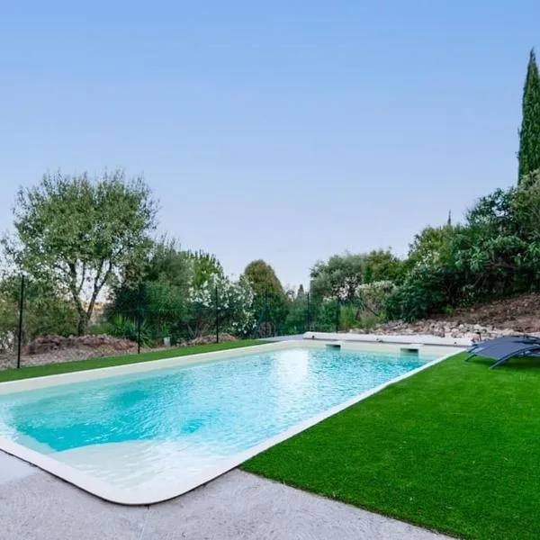 Appartement le JuTiNi, hotel v destinácii Caunes-Minervois