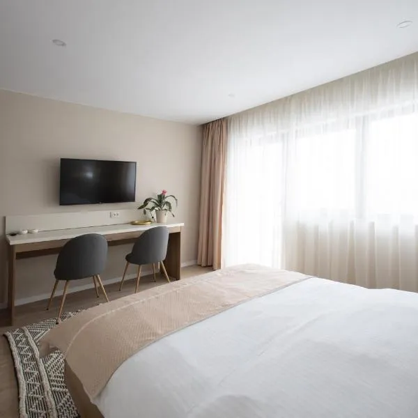 CASA ENCIAN, hotel v destinaci Colibiţa