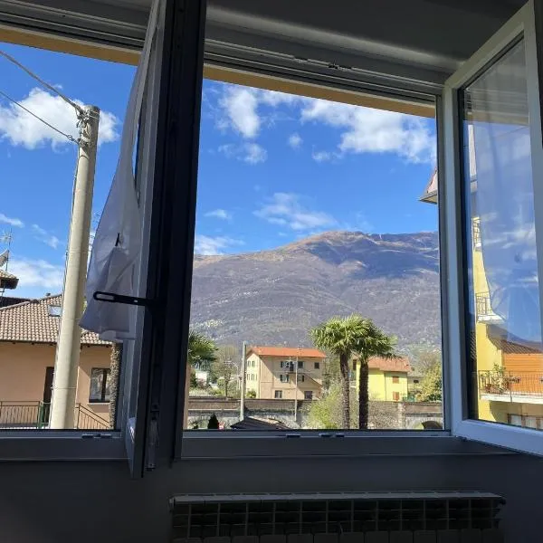 Appartamento Yuki, hotel v destinaci Dervio