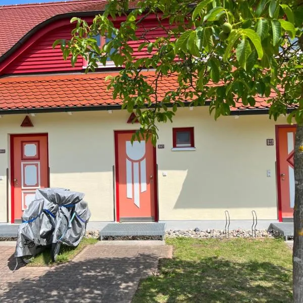 Möwenblick Bakenberg-41 Ferienwohnung mit Terrasse, Doppelbett, Schlafsofa, vollständige Komfortküche, מלון בדראנסקה