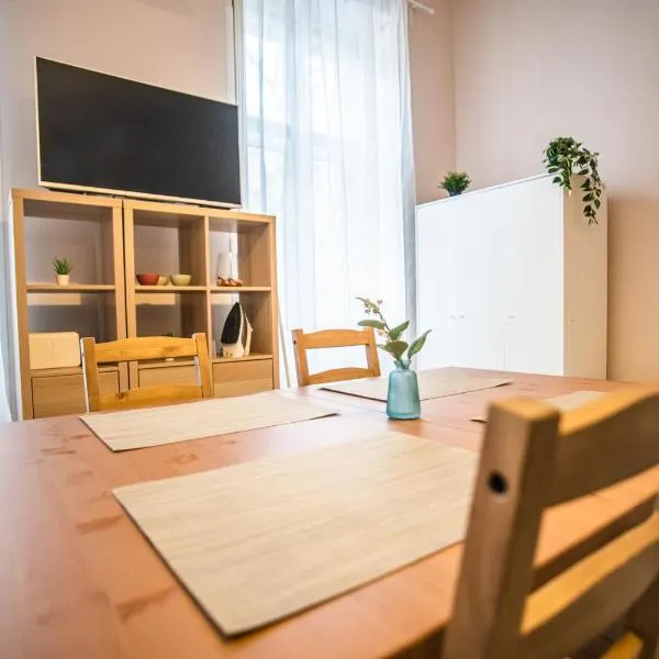 Entire Flat in Kecskemét Center, отель в Кечкемете