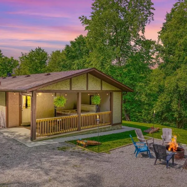 Hideaway Pines, hotel in Logan