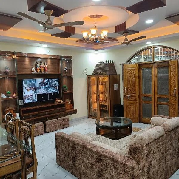 Adbhut Nivas (Home Stay), hotel in Bhopal