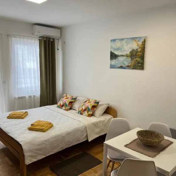 App Titan, hotel v destinaci Stara Pazova