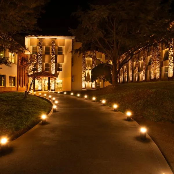 Hotel Intersur La Cumbre, hotel v destinaci La Cumbre