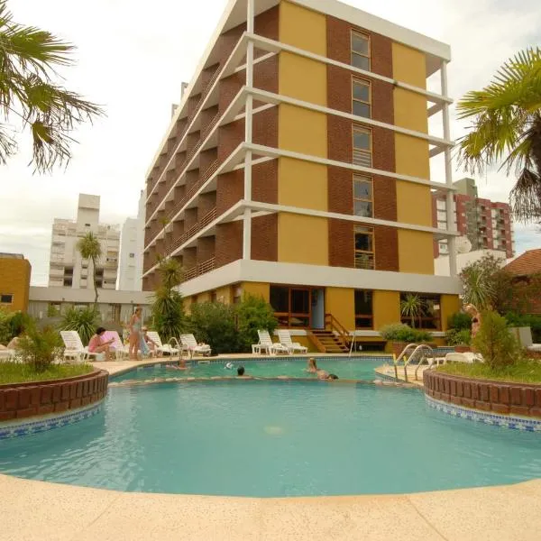 Hotel Chiavari, отель в городе Ла-Лусила-дель-Мар