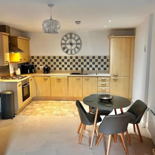 City Centre apartment., hotel in Ffrith