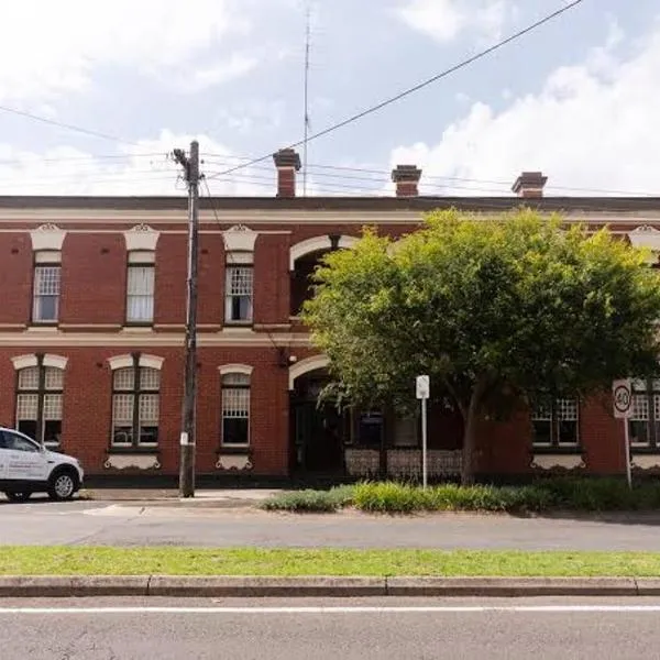 Thommos Pub, hotel in Camperdown