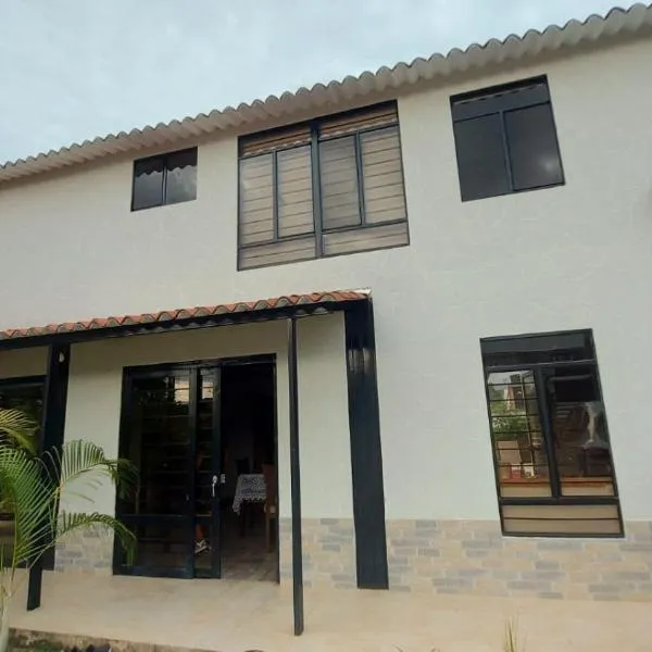 Casa Vacacional en Condominio Via Melgar-Carmen de Apicalá, hotel a La Antigua