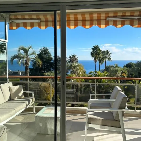 APPARTEMENT 2 chambres vue mer panoramique, proche Croisette Cannes, hôtel à Vallauris