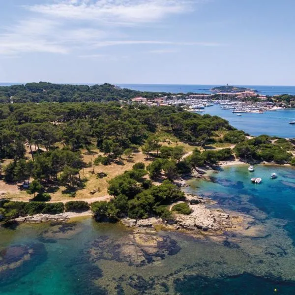Hôtel Helios & SPA - Ile des Embiez – hotel w mieście Six-Fours-les-Plages