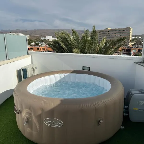 BlumLuxury Apartment, hotel in San Bartolomé de Tirajana