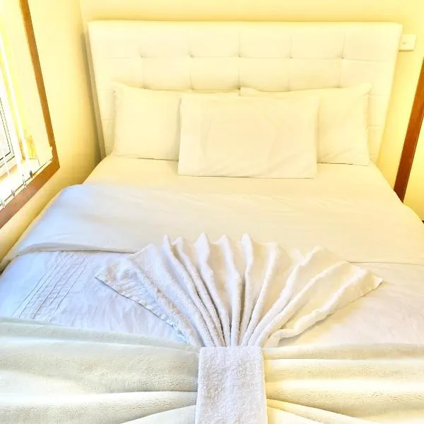 Townhouse, hotel u gradu Mill Park