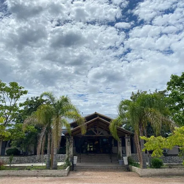 Hotel La Castellana, hotel em Paysandú