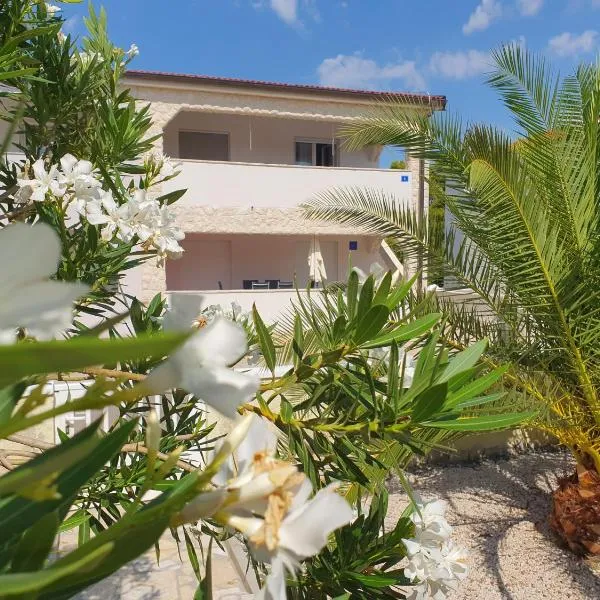 Apartments Adria, Hotel in Vir