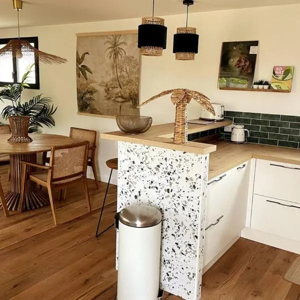 Field house – hotel w mieście Pleumeur-Bodou