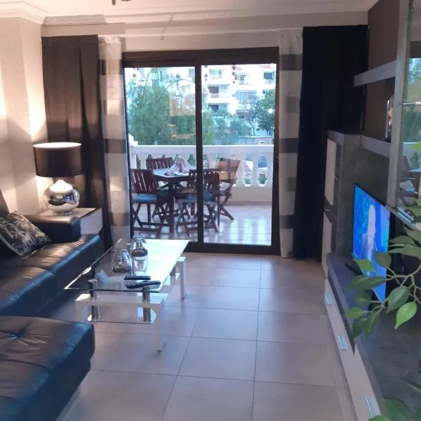 NICE 1 BEDROOM APARTMENT LOS CRISTIANOS, hotel en Los Cristianos