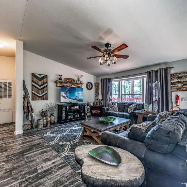 Willow House: 3 Bedrooms, Private Hot Tub, Views!!, hotel in Ruidoso