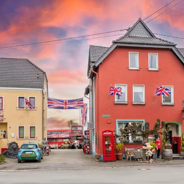 The Little Britain Inn Themed Hotel One of a Kind In Europe, hotel in Hausen-Wied