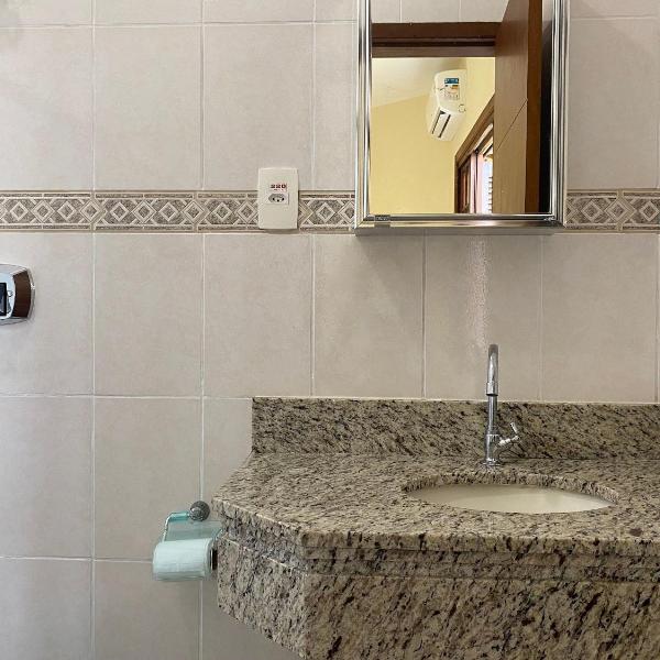 B958 - Casa de praia com 3 quartos em Bombinhas SC - Foto 3