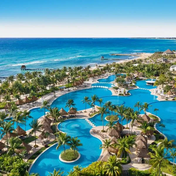 Jungala Park Hotel at VidantaWorld Riviera Maya, hotel v destinaci Cancún