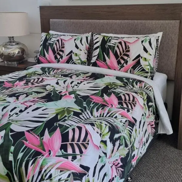 Private Suite Nautilus Beach Front Resort, hotel v destinaci Coffs Harbour