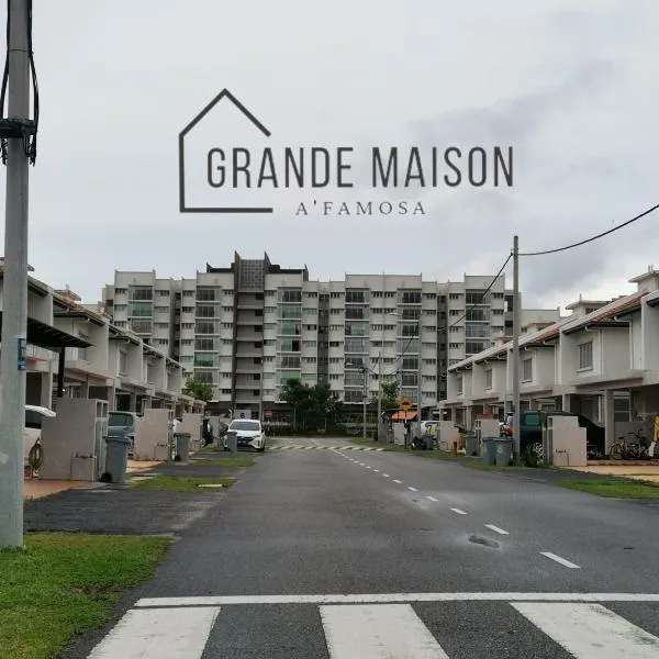 GRANDE MAISON HOMES 2 A'Famosa Golf view Near WATERPARK l UITM l HONDA l Netflix l Self Check in, hotell sihtkohas Kampong Alor Gajah