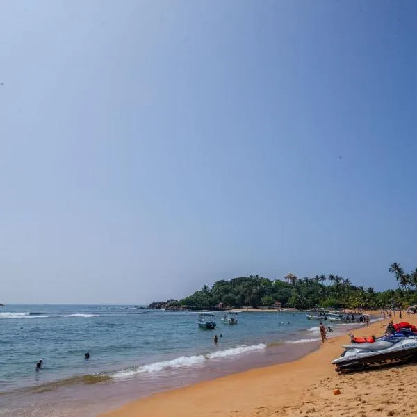 The Waves Unawatuna, hotel in Unawatuna