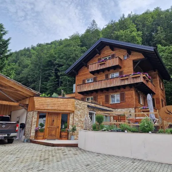 Chalet Claudia, hotel di Bartholomaberg