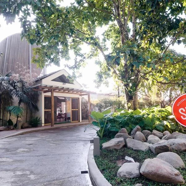Spin Designer Hostel - El Nido, hotel v destinaci El Nido