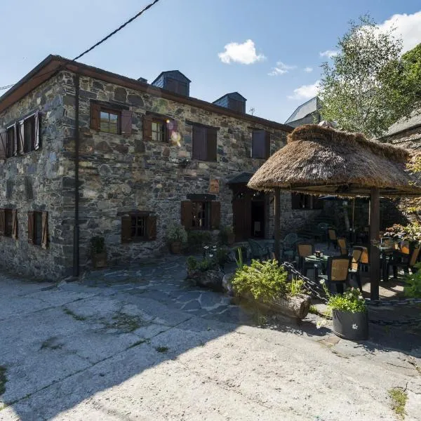 Hotel Rural Valle de Ancares, hotel in Suertes