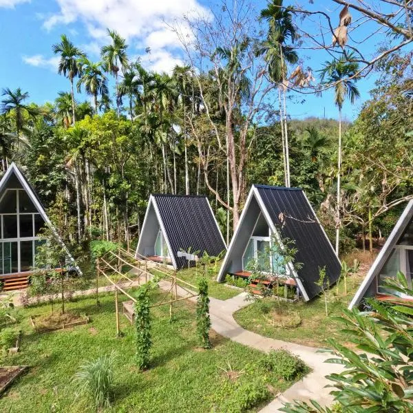 Ample Forest Khao Sok Farmstay, hotel v destinaci Ban Ya Plong