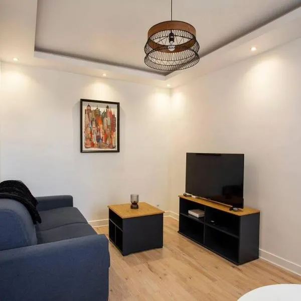 Appartement Design Saint-Mandé, proche Paris et bois: Saint-Mandé şehrinde bir otel