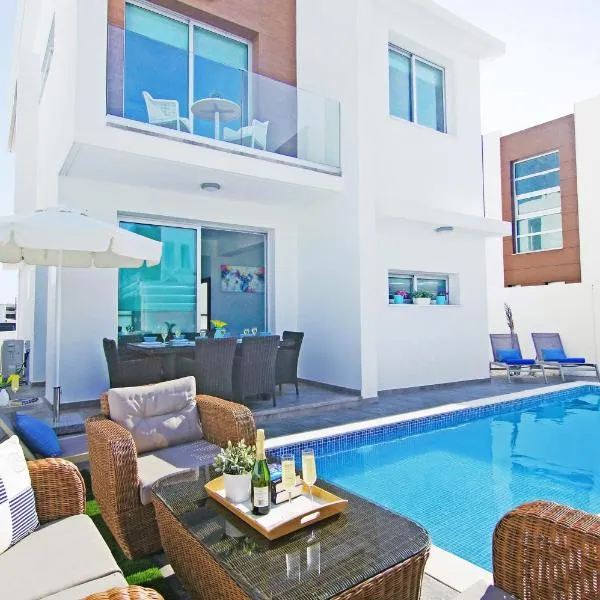 Villa Caren, Hotel in Paralimni