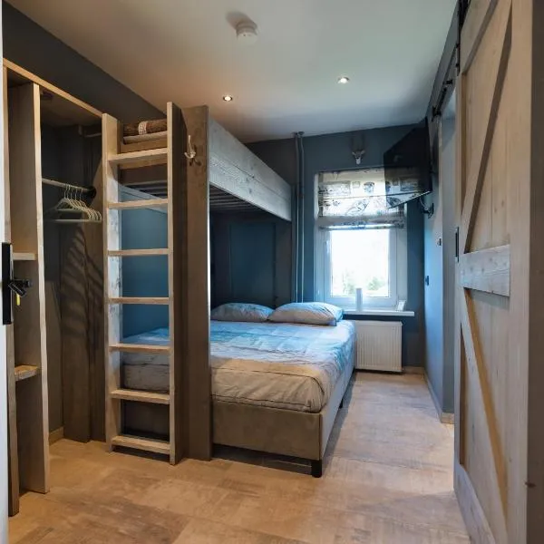 Familiekamer bij B&B Gezond aan Zee - Toegang wellnesstuin meerprijs, hótel í Ouddorp