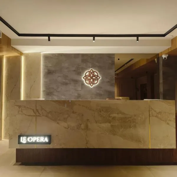 Hotel Le Opera, hotel in Bengaluru