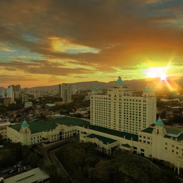 Waterfront Cebu City Hotel & Casino, hótel í Cebu City